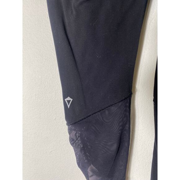 Ivivva Girls Black Leggings Sz 12 - Picture 3 of 4